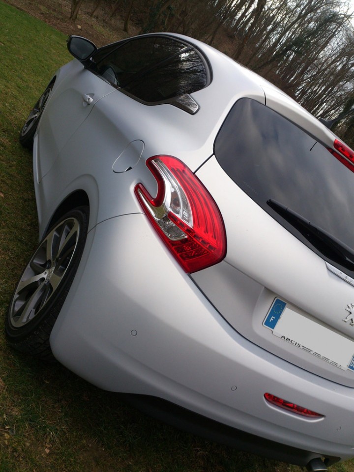[shone_asm] Peugeot 208 Ice Velvet Limited Edition 1.6 e-HDi 115 3p - 031