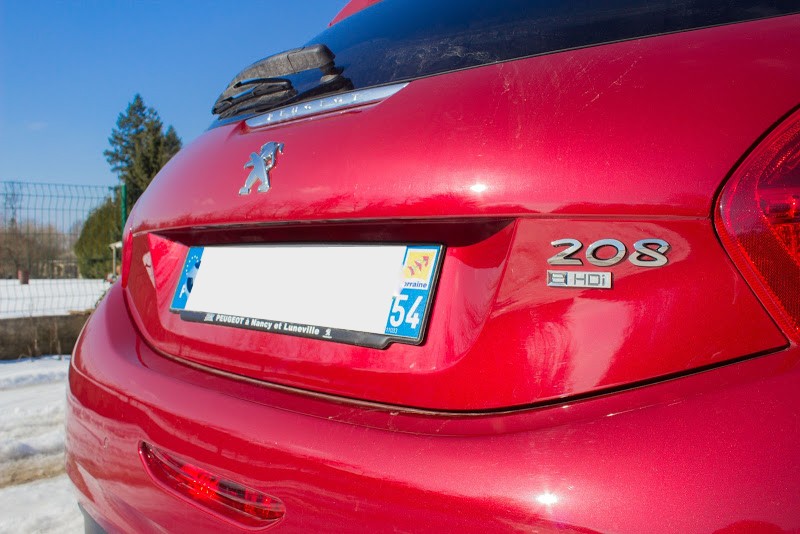 [spirit54] Peugeot 208 Féline 1.6 e-HDi 115 Rouge Érythrée 3p - 022