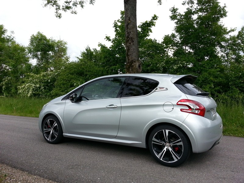 [cagiviste] Peugeot 208 GTi 1.6 THP 200 Gris Aluminium - 005