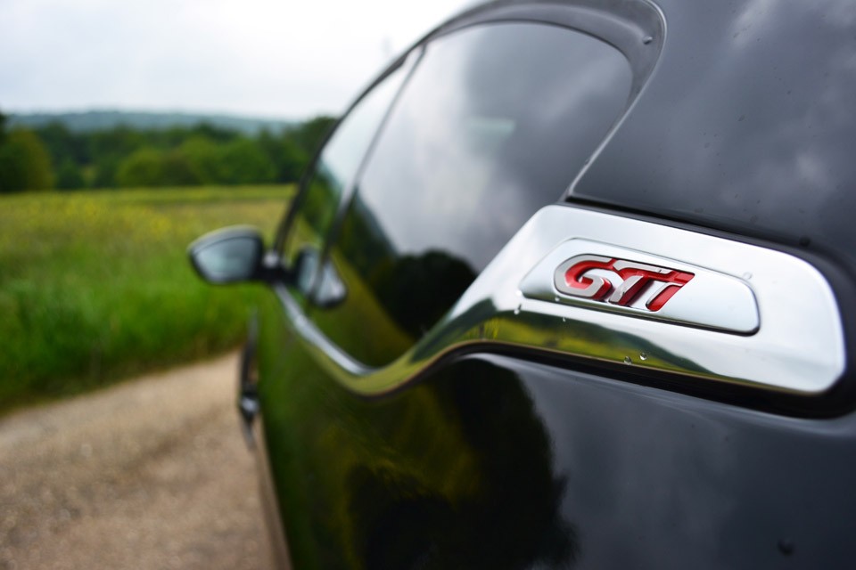 [Leadben] Sigle GTi custode Peugeot 208 GTi 1.6 THP 200 Noir Perla Nera - 004