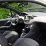 [aRno] Intérieur Peugeot 208 XY 1.6 e-HDi 115 Blanc Banquise - 020