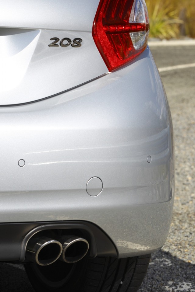 peugeot-208-allure-sport-turbo-australia-1-055