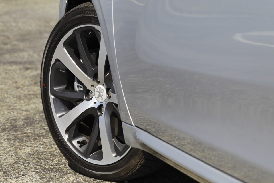 peugeot-208-allure-sport-turbo-australia-1-059